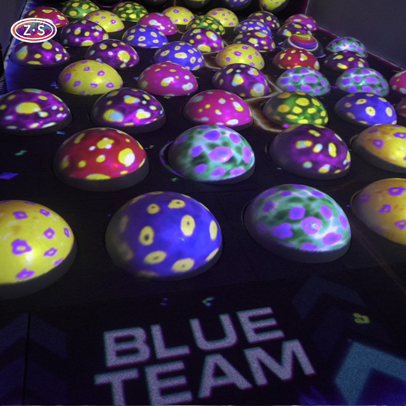 Interactive Ball Projection Game System Step On Stars Bonus Bomb For Theme Parks