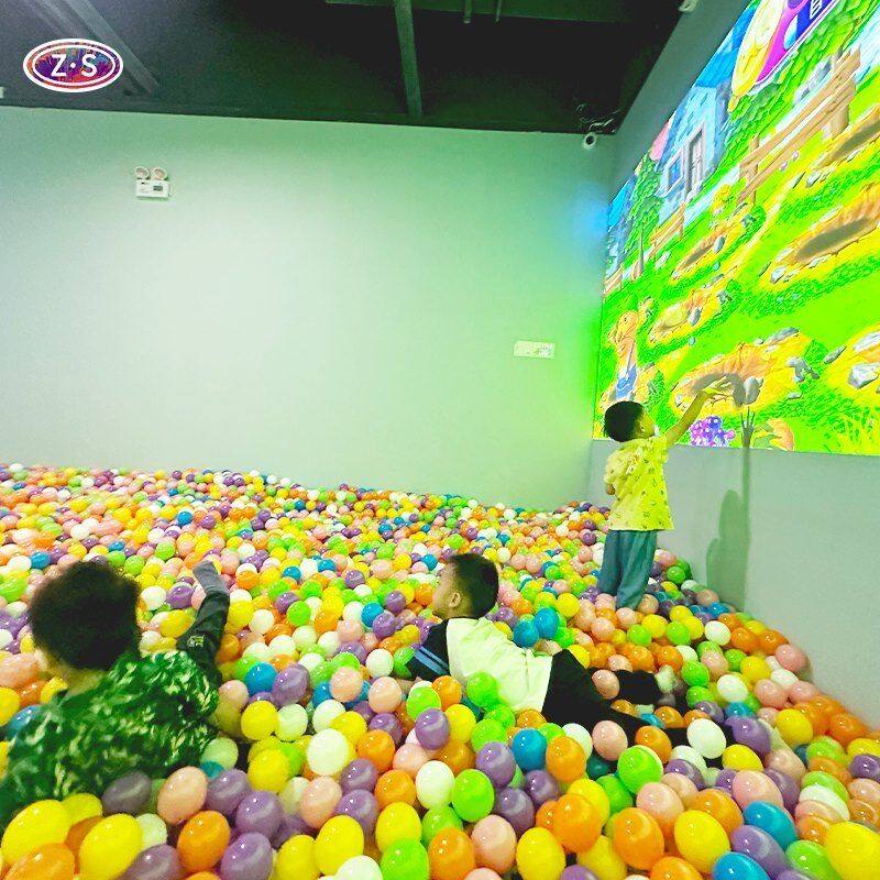 Immersive Interactive Wall Projection Digital Throw Ball Games With Auto Scoring