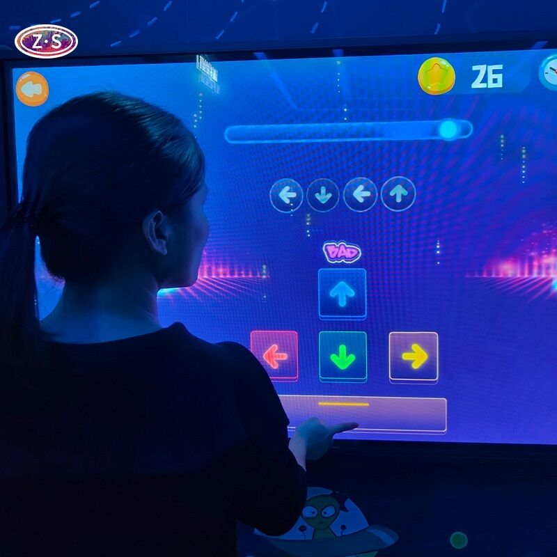 Interactive Education Screen Game High Traffic Product For Shopping Malls