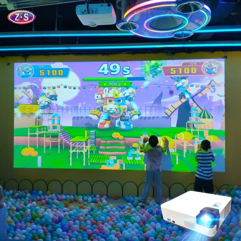 Juegos interactivos de Smash Ball con proyección panorámica y retroalimentación de impacto en tiempo real