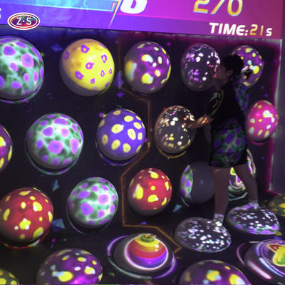 Proyección de juegos de pelota interactivos DLP de 3800lm basados en rojo, azul y modo PK por equipos